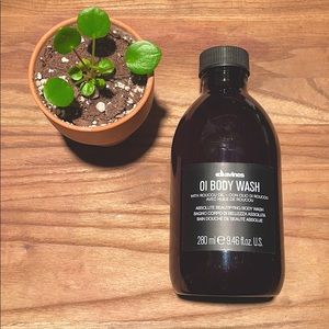 Davines OI Body Wash